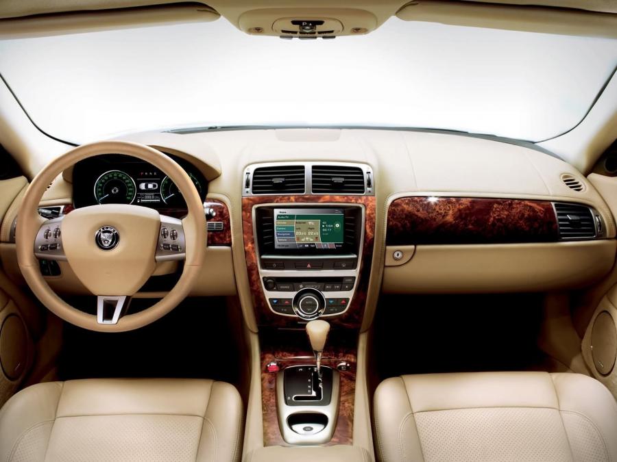  Jaguar XK Coupe 2006 года  (фото 24 из 41)